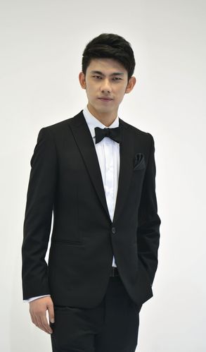 秦予白 视觉与舞美负责人
